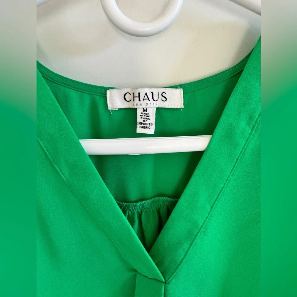 NWT Chaus Women's Green V-Neck Top M - Picture 3 of 8